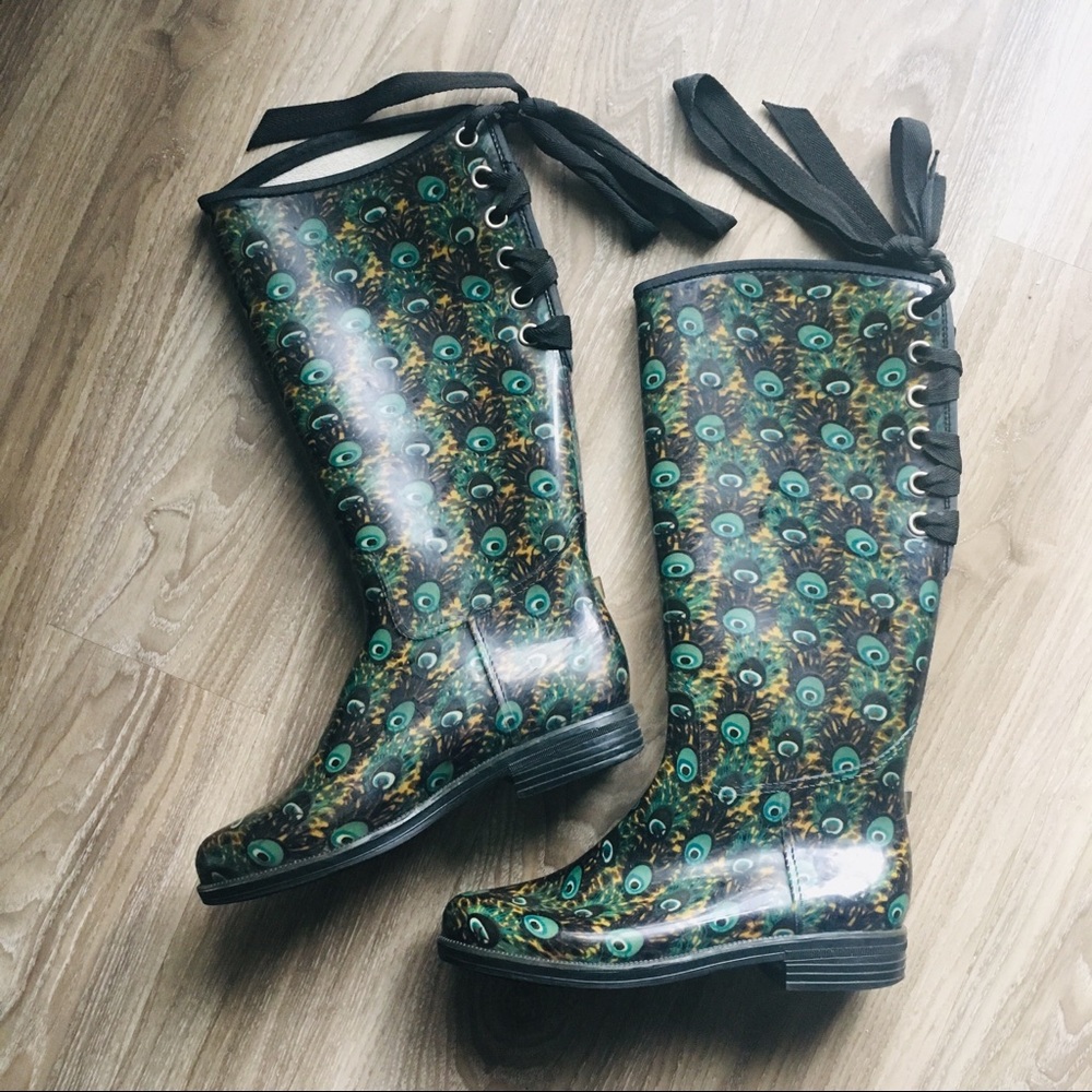 PEACOCK RAIN BOOTS WITH LACE UP BACK